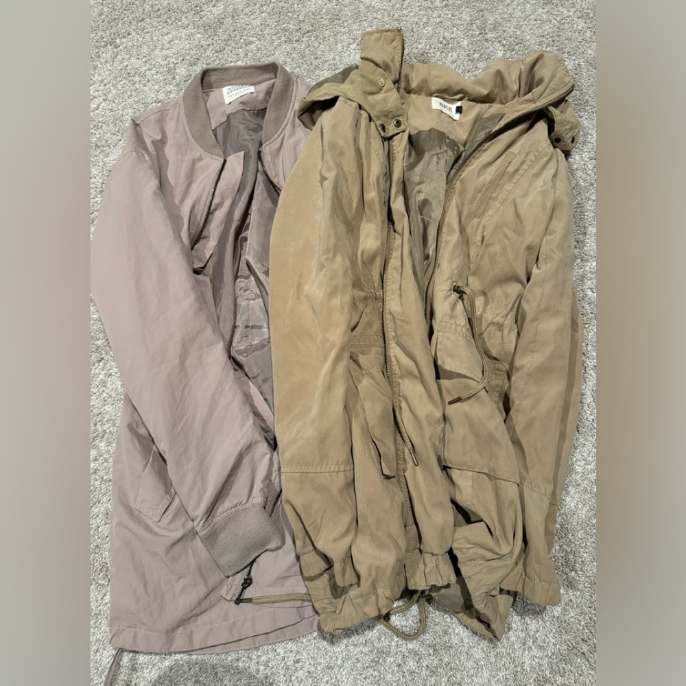 Set of 2 Women’s Jackets: S